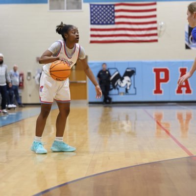 5’4//Shooting Guard// Co 2026//Jl mann High school//4.5 gpa //GO PATS //864-915-4273/ IG: oliviamckinney.1// email: mckinneyolivia76@gmail.com