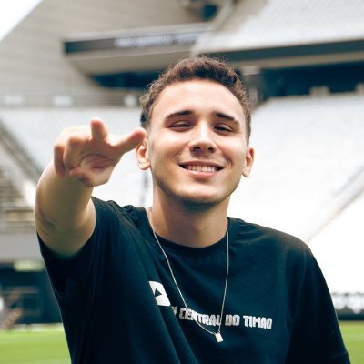 mfp88_'s profile picture. Visto a camisa da @centraldotimao. Jornalista.
