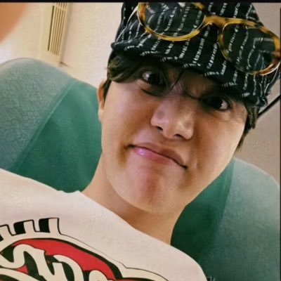 ARMY, OT7. Have a special spot for the rap line, Hobi biased most of the time. Living that Military Wife Era 🪖🎖️👰🏼♀️
