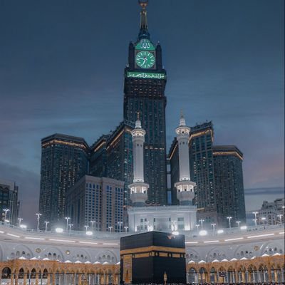 therealaysher's profile picture. 