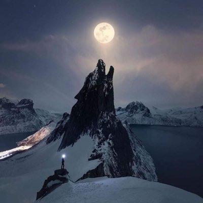Howling in the Wilderness for my Pack. Canadian, Politics, Climate, Energy, Oil & Gas, Taxes. Dialogue and replies are welcome. Typo’s will happen be warned!