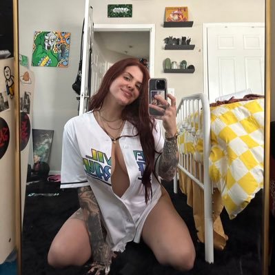 well I’m looking for a honest and a loyal sugar baby to chat with me when I’m bored put a smile on my face and get spoil with C$10,000 weekly allowance okay