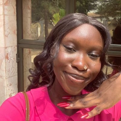 stephaniekolapo's profile picture. Beautifully made!!❤️🌸🌹✨ 
Legally married to food! 
Sugar,spice and all things nice.🥺
Insta: @monioluwa_ Sc: @monneemoves Plantain and junk food addict!!🤩🤩