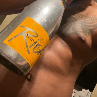 😈😏18+NSFW 🔞/BLK BULL/ 718 🗽/ I DONT BUY CONTENT ‼️ Im here for a good Time #BBC #Dom #Safesex #NYC