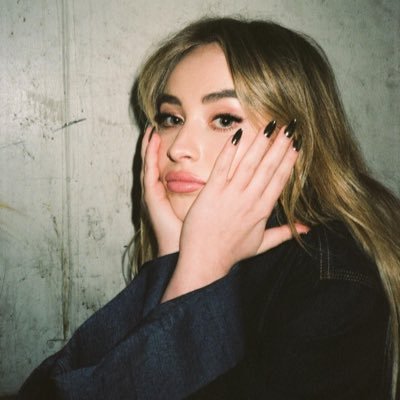 hostilte's profile picture. i’m just a girl