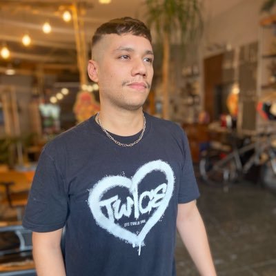 Doutora, Loba, pós graduada em subcelebridades, com ênfase em realitys shows / reacting reality show no TikTok, segue lá!