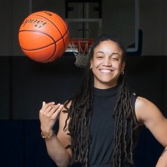 Believer | Wife | Mentor | @RockHillGBB Head Coach | @PBRHoops | @SMUWBB Alumna | Former Pro 🏀