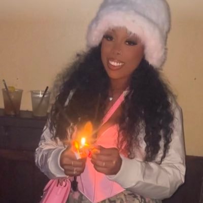 You can be anything you want to be in life, just don’t be ungrateful…..Your favorite nail tech💅🏽