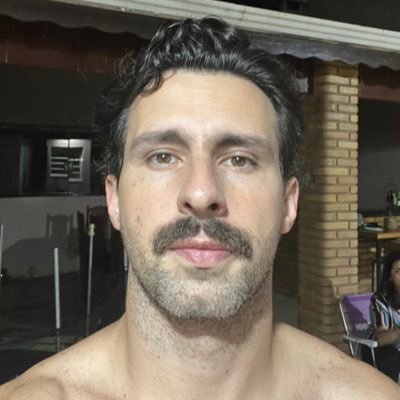 Publicitário — Antes de discutir comigo: Saiba que você está errado.