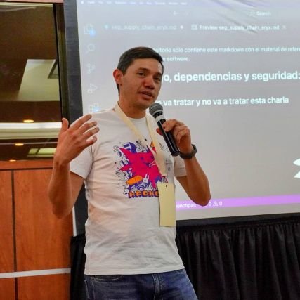 Geek.
RT de tech, seguridad y opensource.
Sec Eng @lyftmexico
Prof @ITESO
MSc @unisouthampton
Comunidades @gdldevcomms
Todos mis tweets son personales