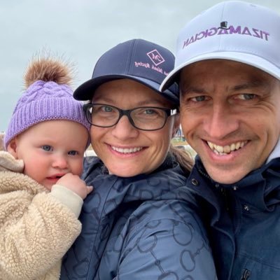 Thoroughbred Race Horse Trainer @AnnaMeahRacing Happily married to my husband, David, proud momma to my daughter, Jayda & bonus daughter, Skylah🩷
