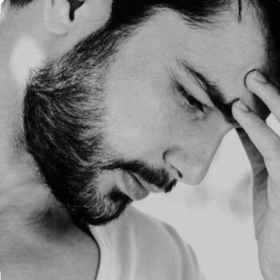 AbderrahmaneOh's profile picture. سيندم شخص على غيابك حتي لو أمتلك الجنه من بعدك ..✋🏻