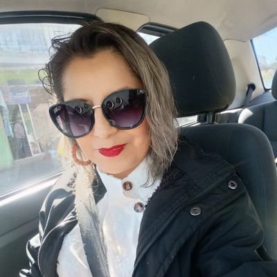 lzzyVe's profile picture. 