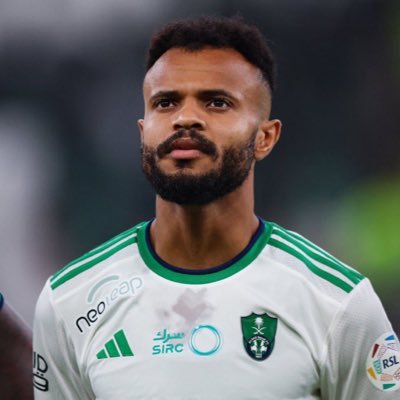 txq_879's profile picture. و عبر الزمان سنمضي معا 💚💚