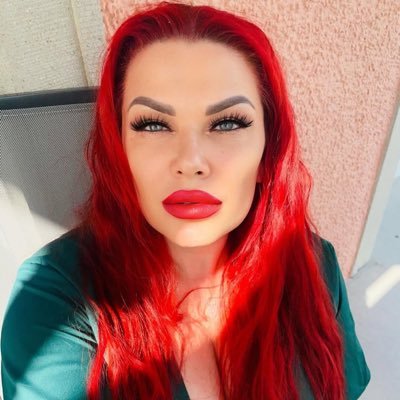 Sarahbryan1527's profile picture. 