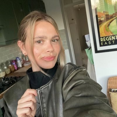 deputy news editor for @dailymail ex sky news, evening standard and daily express.
