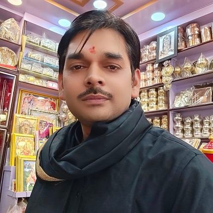 ranju_tiwa62973's profile picture. जो दिखता है वह बिकता है अंतरआत्मा  मां के श्री चरणों में रहता है 
जय मां विंध्यवासिनी