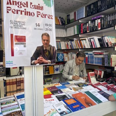 Promuevo la acción de la justicia en defensa de la legalidad. Decano en Madrid. Autor de libros jurídicos. Aquí trato de hilar fino. Opiniones personales.