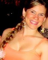 'Solidão, tranqüilidade e inconstância, pedra e coração. Sou abraços, sorrisos, ânimo, bom humor, sarcasmo (...) Não me limito, não sou cruel comigo!'
