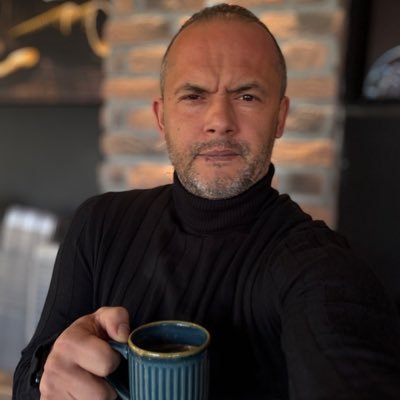 italyan79's profile picture. ATATÜRK Kırmızı çizgimiz 🇹🇷Devrimci✌️Arnavut 🇦🇱BJK Kongre üyesi 🖤🤍🦅