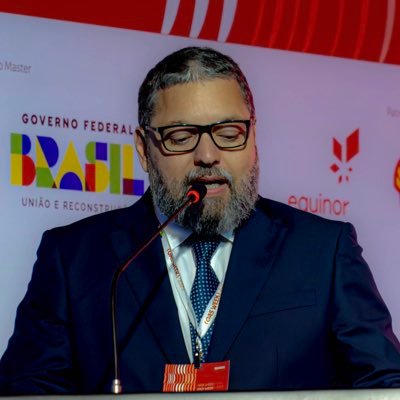 diretor executivo na agência @agenciaeixos
👉 Política, regulação, transição energética, petróleo e gás.
https://t.co/YPfPKq5L9O