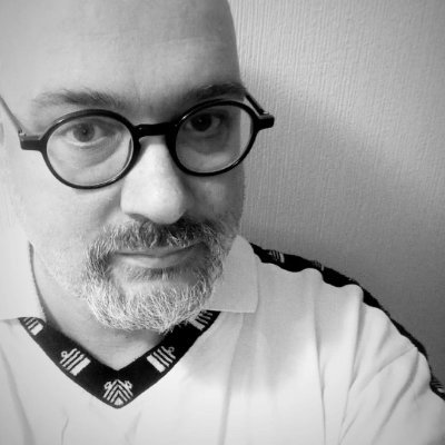Born in London. Rootless cosmopolitan. Politically Liberal. I used to work in the Media, then with the homeless, and now I work with the elderly. COYS