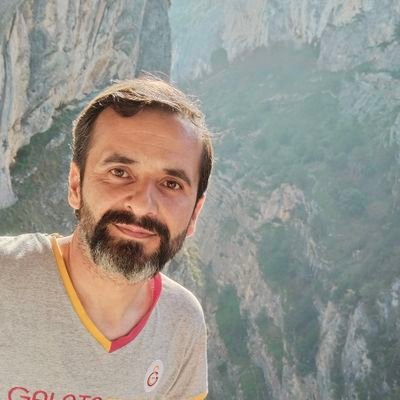 alidiebiri0720's profile picture. İçinden canlı çıkamayacağım hayatı yaşıyorum.