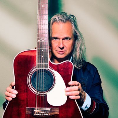 Singer, Guitarplayer, Composer Bookings: 0629504441 info@erwinnyhoff.nl https://t.co/d3heBstgaQ