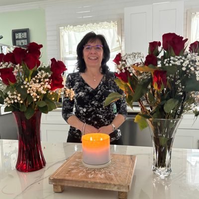 RachelBrow82921's profile picture. 