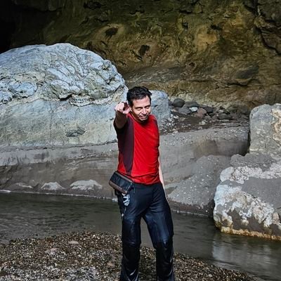 AguilaMarciana's profile picture. Afortunado y agradecido de la vida, caminante, solitario enamorado de mi soledad, curioso observador, amante de aprender nuevas cosas cada día, ese soy yo.