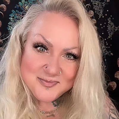Hello I am Miss Mac. Tarot reader, palmist and spiritual advisor. Life coaching, mentoring and loving guidance.