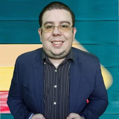Asesor y consultor de grandes empresas, ONGs, instituciones públicas y organismos multilaterales.