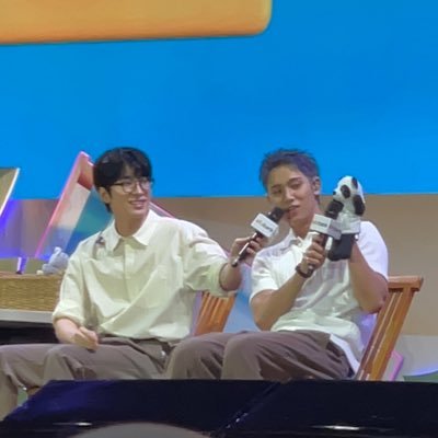 gyujudice's profile picture. ⋆˚࿔ reading acc, read all of the genre 𝜗𝜚˚⋆
