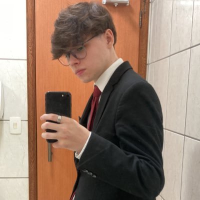 leozecs's profile picture. дух 04’s 👻
