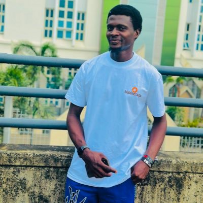 photographer 📷🖤 |crypto currency trader| Web 3.0|public administrator |Chelsea fan 💙| an outsider 🦍.