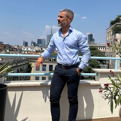 I have deep passion for politics and a strong desire to see America become a better, more united nation. I believe in cryptocurrency.