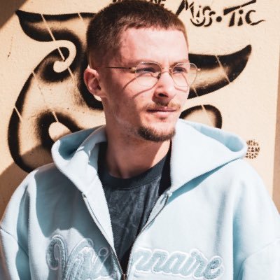 Suivez l’actualité & les meilleurs moments de @Nikos_v1 sur ce compte ! 📩 Contact: contact@nikospro.fr | 🔗 https://t.co/Falim1XcRq