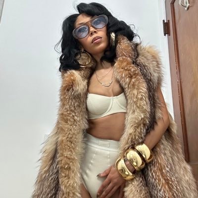 a work of art. God’s muse. sex as in infinite wisdom. LOVE is my religion. IG: @sex.god.lulu