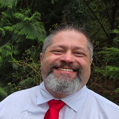 I’m Tim Skelton, an Oregonian for 43 years, where my wife Jesica and I are raising our three amazing kids.