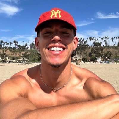 alexcarrillovaz's profile picture. instagram: alexcarrillovazquez