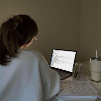 RouisImane's profile picture. 