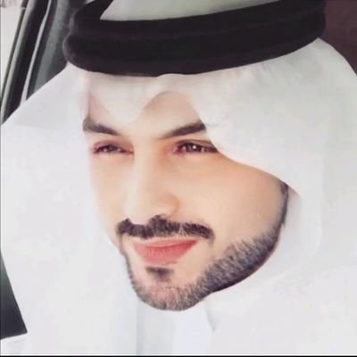 ياوسيع الصدر لاهنت صدرك لايضيق....
دام لك خشمً يشم الهوى صبح وعصر
** ياميّت القلب صح النوم **