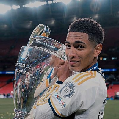 HALA MADRID🤍
COYG❤️🤍
KOLEJORZ💙🤍
żołnierz Xabiego Alonso i Mikela Artety 🫡
Wielka Triada Polską włada 🙌🏻