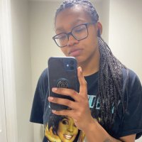 claire. (@whoa_chlo) 's Twitter Profile