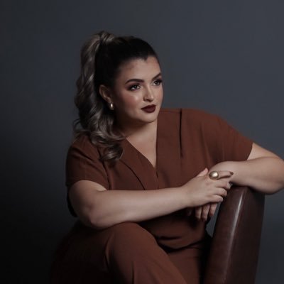 suellen35988947's profile picture. 