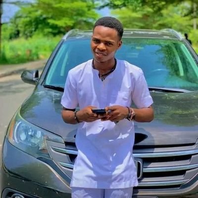 Am an Architect by profession ,a passionate Artist 👑🛷. I am a man of integrity I respect my personality.
