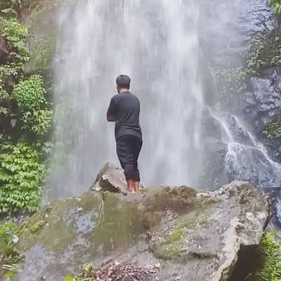 Di hancurkan oleh ciptaan nya, tapi belum di tolong oleh sang pencipta