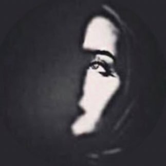 لاَترْسُم خَطاً أَحْمَرًا لِـ غَيرِكَ وَتَتجَاوَزَهُ أَنْت ...