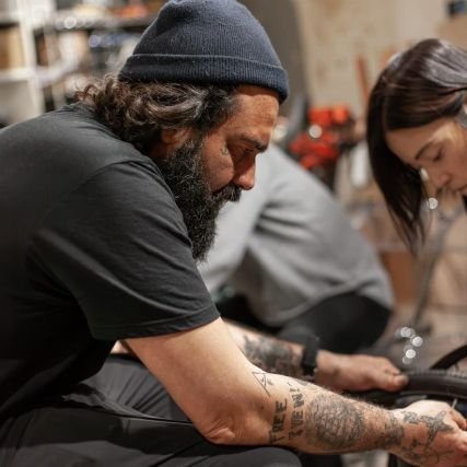 hanpieck's profile picture. VanMoof Legend fixing bikes and helping riders across the Globe.