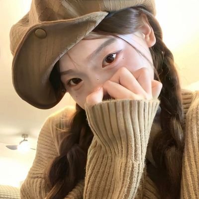 szpoils's profile picture. 🐰🧂𓏵𓈒 cheeks—buss! ♡ 사과 .. ” part of @wednesdfay 𓂃 ₊